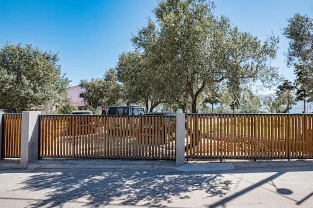 Sea And Sun Metaxy Mas, Brand-New, Beachfront ! Chania  Exterior photo